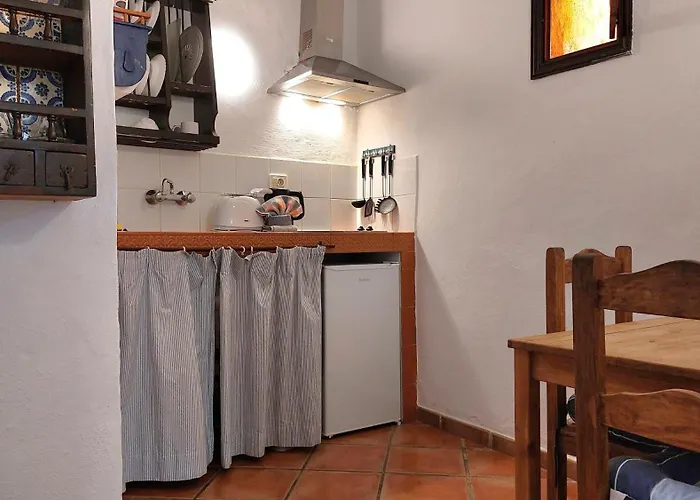 アパート Mit Kleiner Innenhof-terrasse Im Mediterranen Stil *