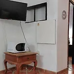 Mit Kleiner Innenhof-terrasse Im Mediterranen Stil Apartamento *