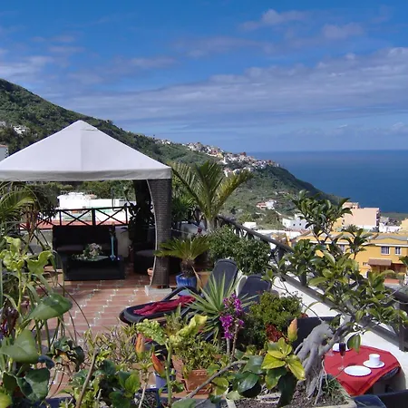 Mit Kleiner Innenhof-terrasse Im Mediterranen Stil Apartamento